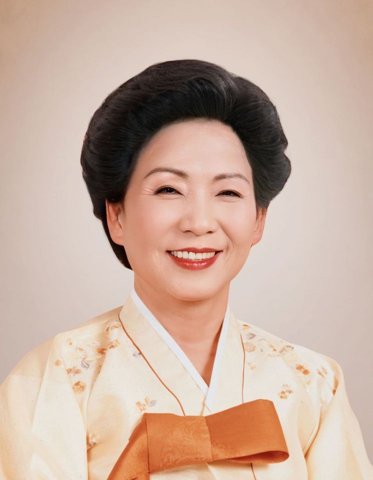 손명순 여사