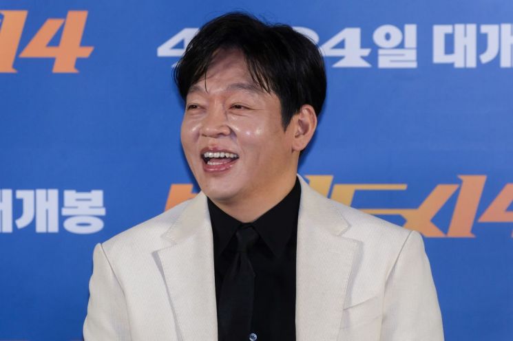 ‘범죄도시4’ 돌아온 마동석…핵주먹에 도파민 터진다