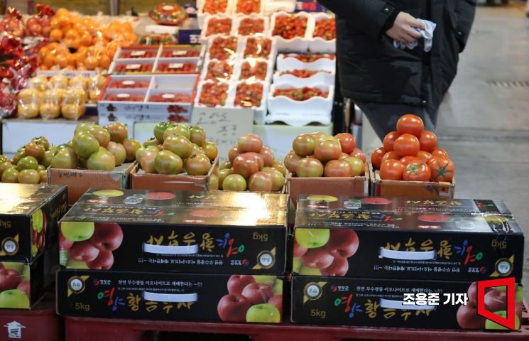 金사과값 진정될까…소매가 10% 내렸지만 도매가는 유지 - 아시아경제