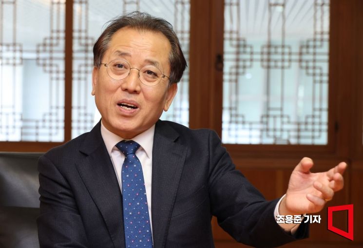 초등생 견학만? MZ도 신나서 또 놀러간다는 '국중박'을 아시나요