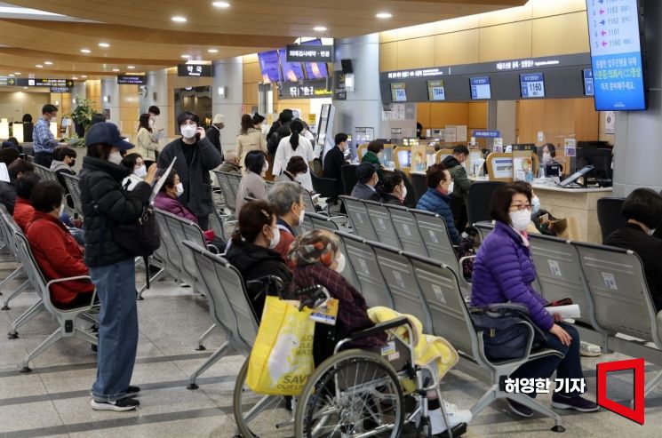 "일년간 병원 100번 넘게 간 사람 54만명"…3년새 6% 늘어
