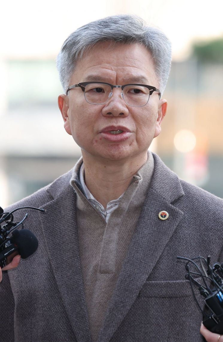 의협 비대위원장 “사직 공모·교사한 적 없어”…3차 조사 마무리