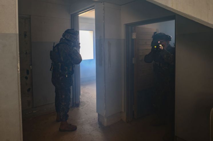 [양낙규의 Defence photo]지하 숨은 적 소탕작전