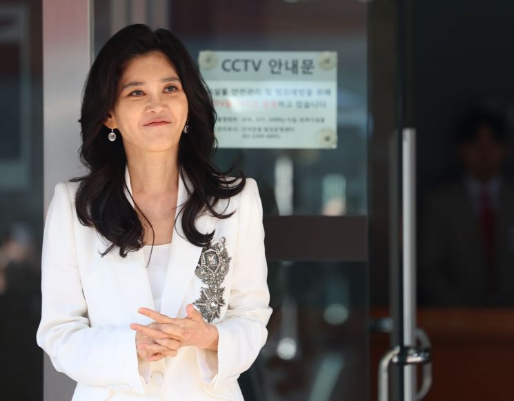 '수천만원'일줄 알았는데 70만원? 가격보다 완성도 무게 둔 이부진 사장의 '올드머니룩'[럭셔리월드]