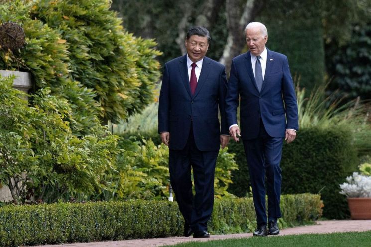 바이든·시진핑, 통화서 대만해협·北 비핵화 논의…첨단기술 수출통제 이견