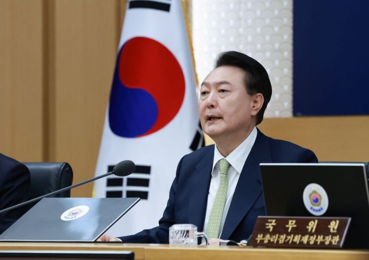 尹, 16일 국무회의서 총선 입장…비서실장·총리 등 인적쇄신 주목 