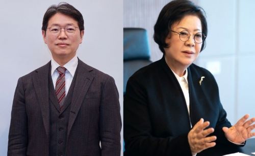 임종훈 한미사이언스 대표(왼쪽)와 송영숙 한미약품그룹 회장(오른쪽) 모습.