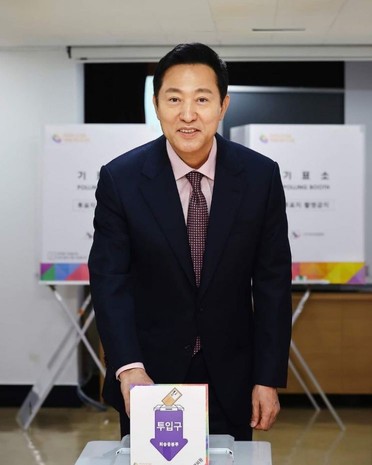 “선거는 총 없는 전쟁”...오세훈 시장과 서울 구청장들 사전 투표