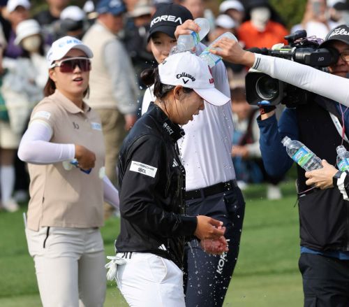 황유민 ‘1타 차 우승’…“내가 국내 개막전 퀸”