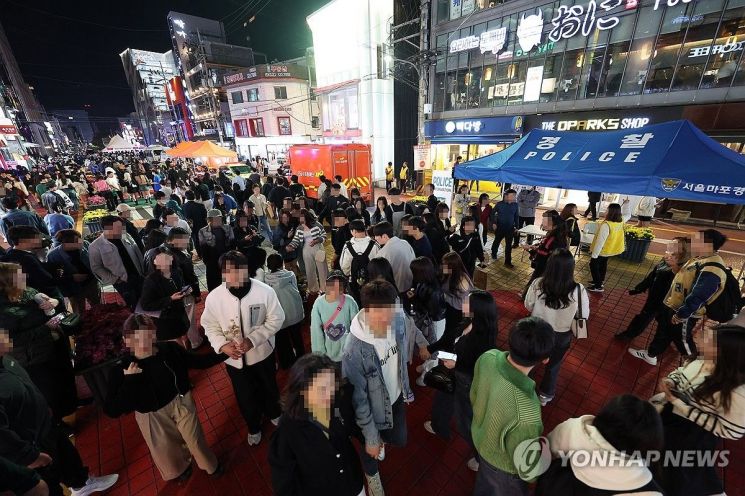 "축제에 사람·차량 몰리니 대비하라"…서울시, 인파 밀집지도 만든다