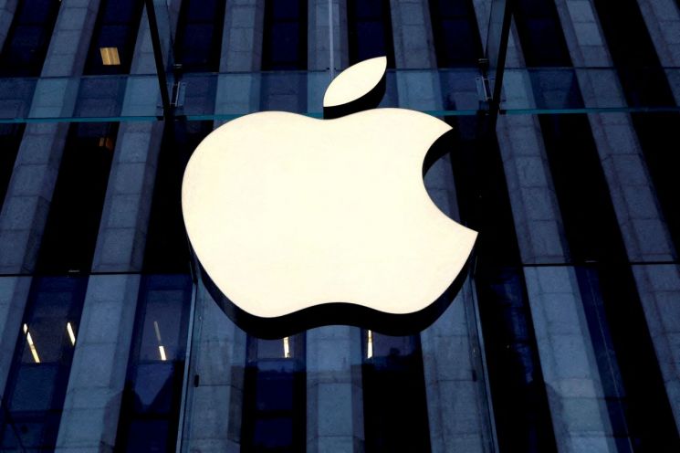 애플, 아이폰 생산 '탈중국' 가속…인도서 1년새 두 배 생산