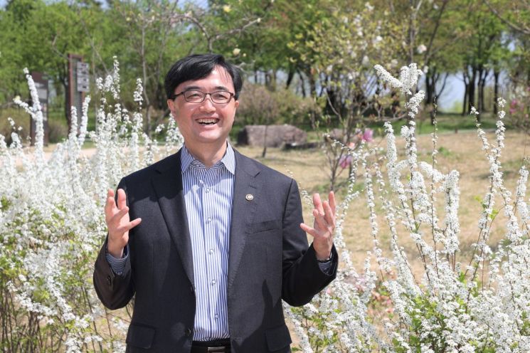 [만보정담]"복잡한 조달업무…'현장 소통' 위해 전국 누빕니다"