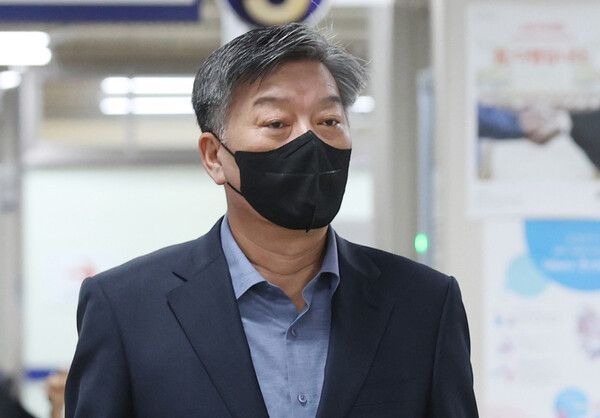 '함정 도입 비리 의혹' 김홍희 전 해경청장 구속영장 기각