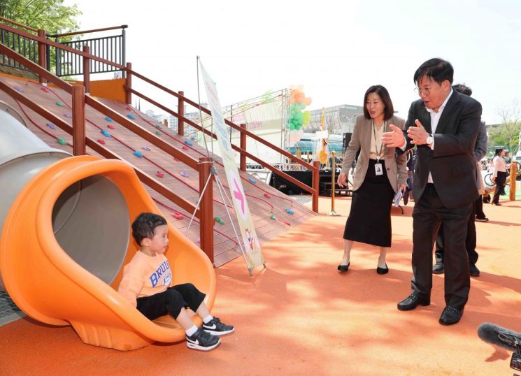 마포구 망원유수지 어린이체육센터 개장 