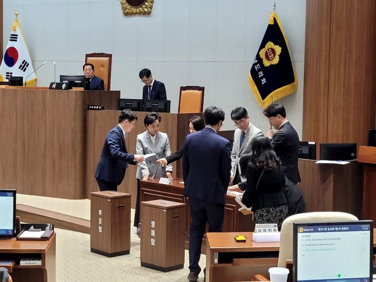 충남학생인권조례 최종 폐지···교육청 "법적 절차 진행할 것"