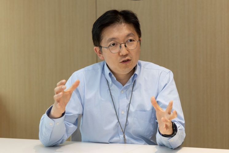 김형택 HD한국조선해양 인텔리전트 AI실장이 23일 아시아경제와 만나 인터뷰하고 있다. [사진제공=HD한국조선해양]