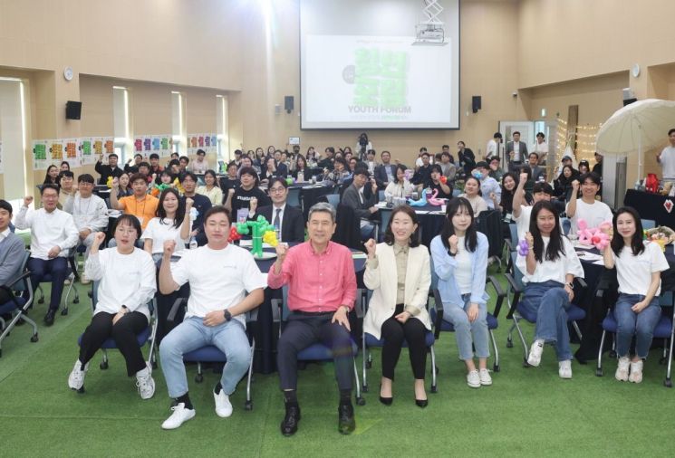 ‘살고 싶은 포항 만들기!’… 포항 미래 이끌 청년들에 해법 찾는다