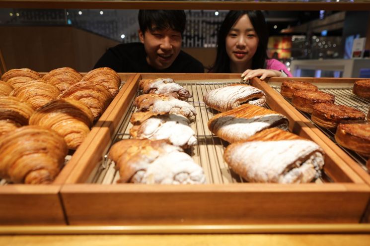 광주 롯데백화점, 인기 베이커리 '양인제과' 오픈