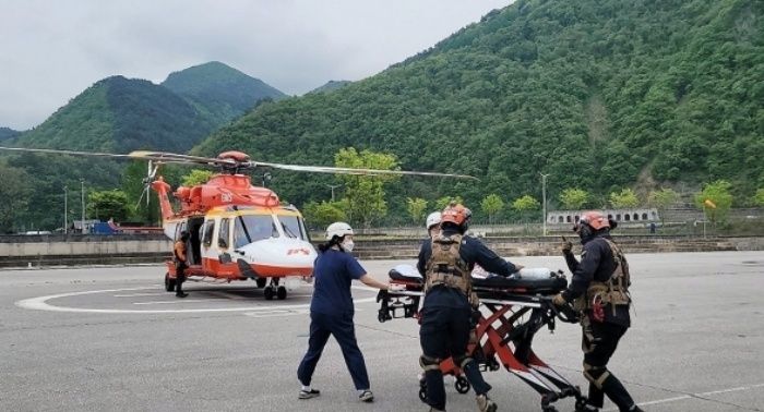 심장수술 받았던 4살 아이 위태롭자 …소방헬기로 300㎞ 날아온 의료진