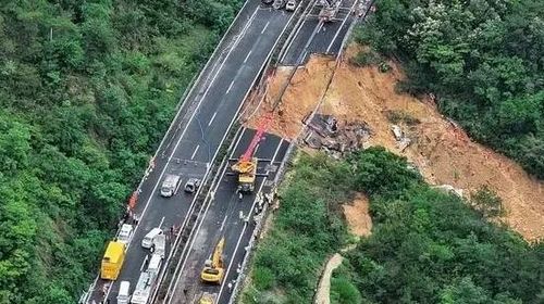 중국 광둥성 고속도로 붕괴 사고 현장 [사진 = 신화통신/연합]