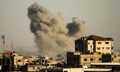 이스라엘, 하마스 공격에 보복공습…"16명 사망"