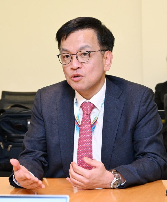 주요 20개국(G20)방문한 재무장관·중앙은행 총재 회의 참석차 미국 워싱턴을 방문 중인 최상목 부총리 겸 기획재정부 장관이 지난달 19일(현지시간) 동행 기자단과 가진 기자간담회에서 발언을 하고 있다