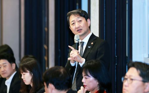 안덕근 산업부 장관이 7일열린 기자간담회에서 발언하고 있다.