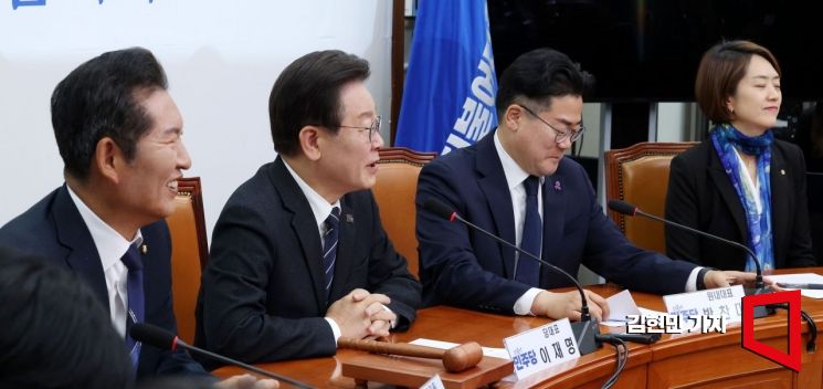 [포토] 이재명 “이태원·해병대 유가족 아픔 앞, 마음이 무거운 어버이날”