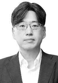 [서용석의 퓨처웨이브]AI 앞에 무너지고 있는 청년 고용