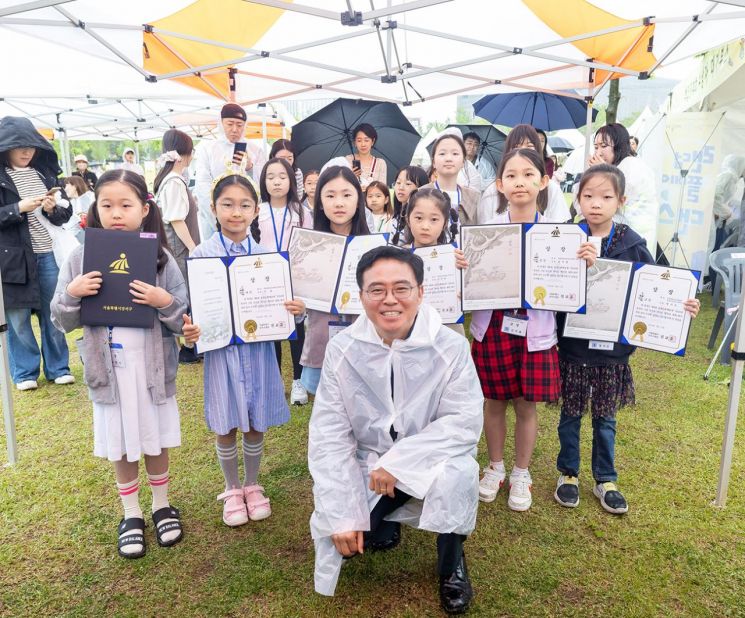 진교훈 강서구청장 주말 행사장 찾아 주민들과 소통