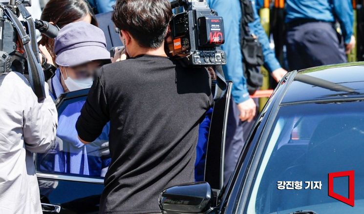 [포토] 윤석열 대통령 장모 최은순 씨, 만기 두 달 남기고 가석방