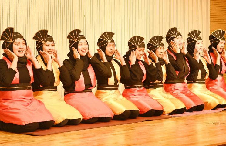 ‘100년史’ 맞는 학생·교직원·주민 신명났네… 국립부경대, 창학 100주년 대동제