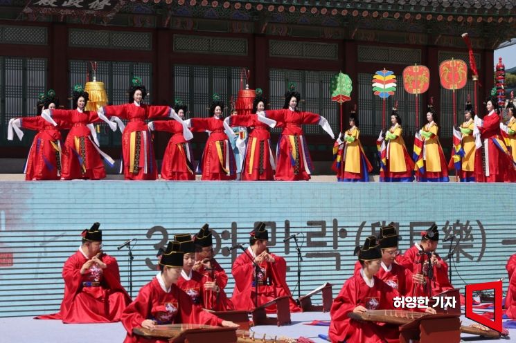 [포토] 세종대왕 탄신 627주년 하례연