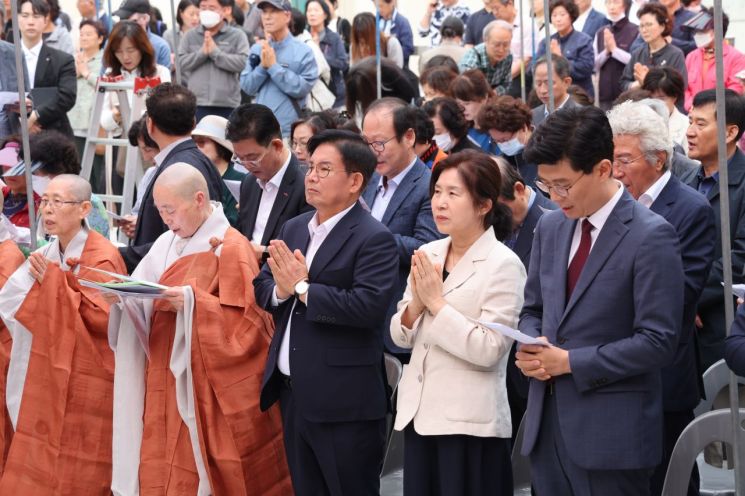 박강수 마포구청장 ‘부처님 오신 날’ 맞아 봉축법회 참석