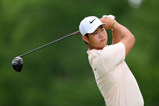 김주형이 PGA 챔피언십 1라운드 12번 홀에서 티샷을 하고 있다.[루이빌(미국)AFP·연합뉴스]