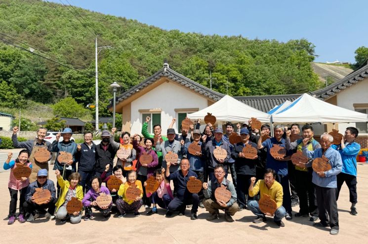 청송군 이웃사촌복지센터, 안덕면 신성2리 마을문패 설치