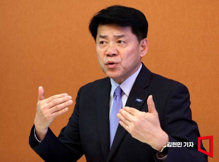 野 "정부, 우크라 살상무기 지원 검토…즉각 중단하라"