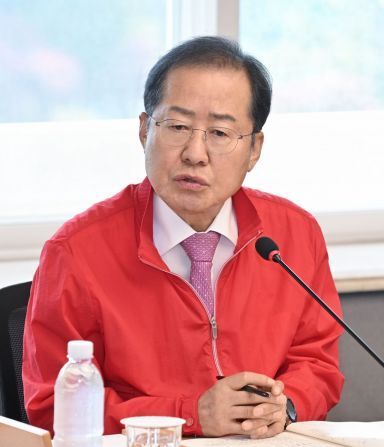 "탈당은 없다"는 홍준표, '찐윤' 향해 "윤에 기생하는 진드기" 비난