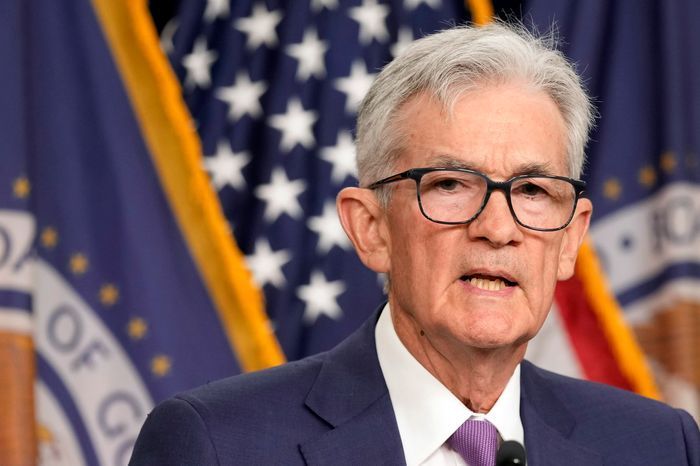 FOMC 회의록 "현 금리 제약적인지 의문"…일부는 정책 강화 의지