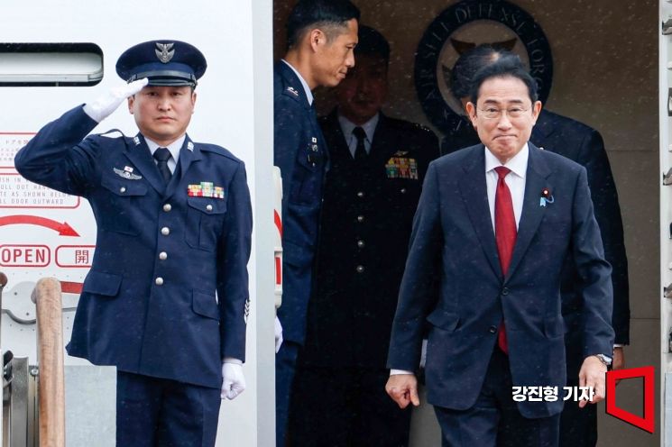 [포토] 서울공항 통해 방한한 기시다 후이모 일본 총리