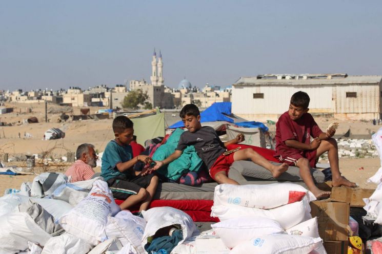 이스라엘 라파 공습으로 최소 20명 난민 사망…협상은 안갯속(종합) 