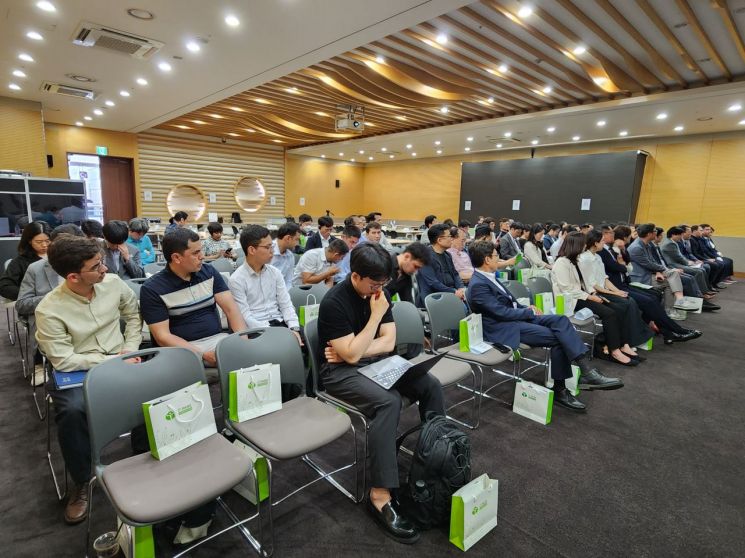 경북테크노파크는 서울 코엑스에서 한국 IT기업들의 중앙아시아 진출과 양국 기업 간 BPO(Business Process Outsourcing) 매칭을 지원하기 위한 B2B 행사를 개최했다.