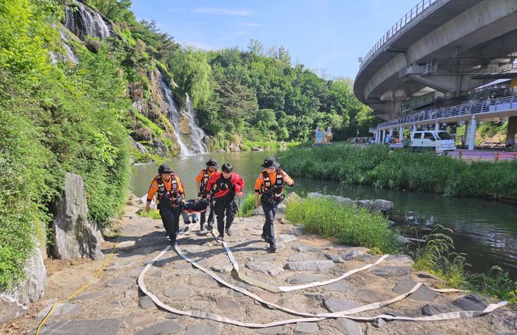 서대문구, 홍제천 고립사고 대응 모의훈련…풍수해 대비