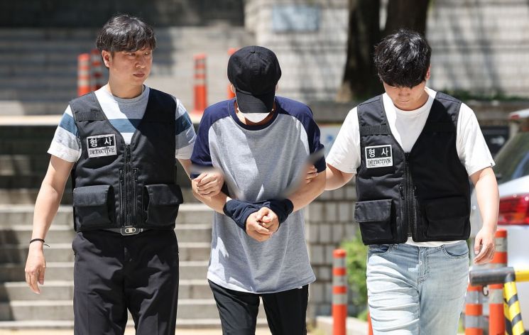 '강남 오피스텔 모녀 살인' 60대 구속 기로