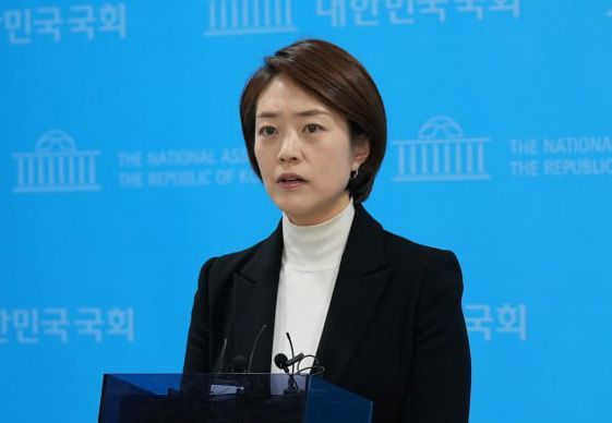 고민정 "평산책방 폭행 사건, 文 검찰 수사 자극제 됐을 것"