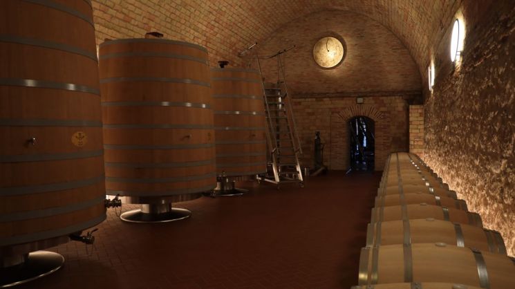 [아경와인셀라]160년의 아우라…스페인 와인의 자부심 