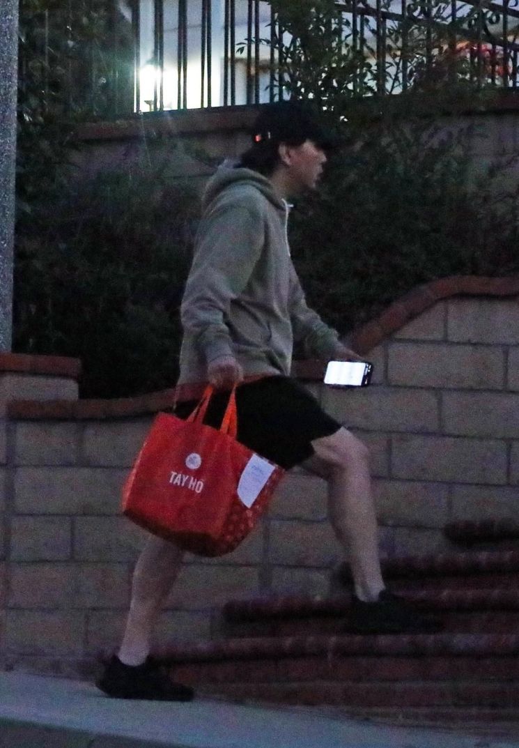 미국에서 음식 배달을 하는 오타니 쇼헤이의 전 통역사 미즈하라 잇페이. [이미지출처=뉴욕포스트]