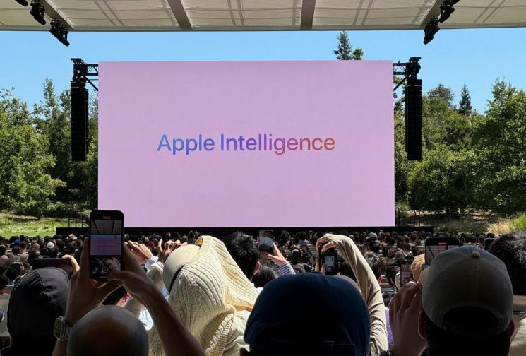 "애플, 자체 AI 시스템에 메타 생성형 AI 모델 통합 논의"