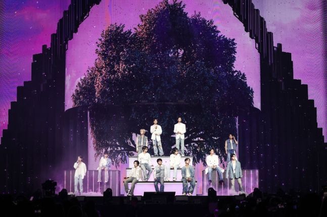 박진영 노래, 방시혁 기타…'위버스콘' K팝 대통합의 장 열었다