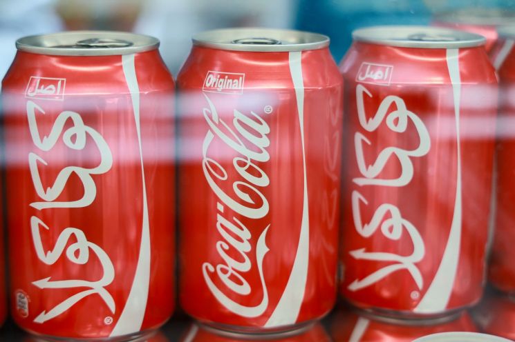 '탈러' 선언한 코카콜라, 러시아 인기 음료 3위 이유는
